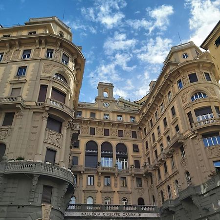 Central Chic Apartment Генуа Екстериор снимка