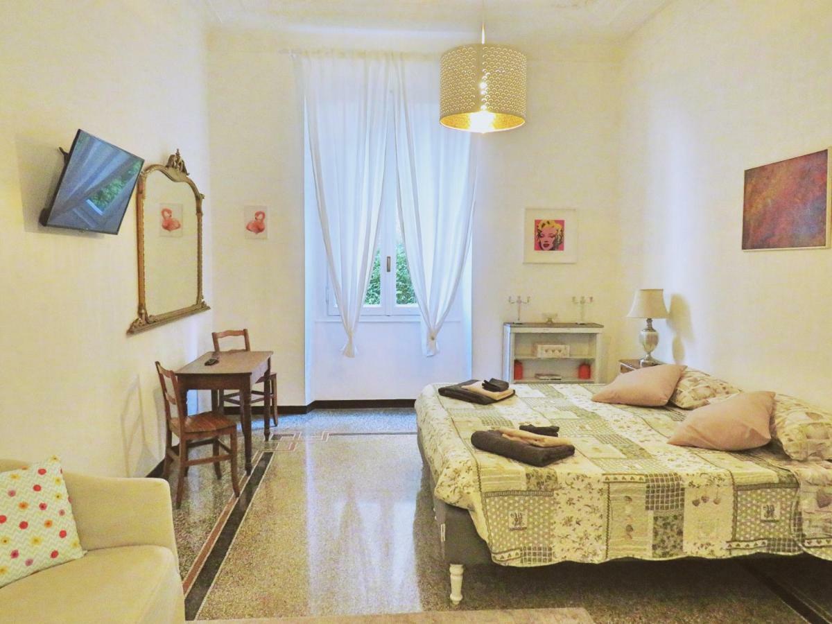 Central Chic Apartment Генуа Екстериор снимка