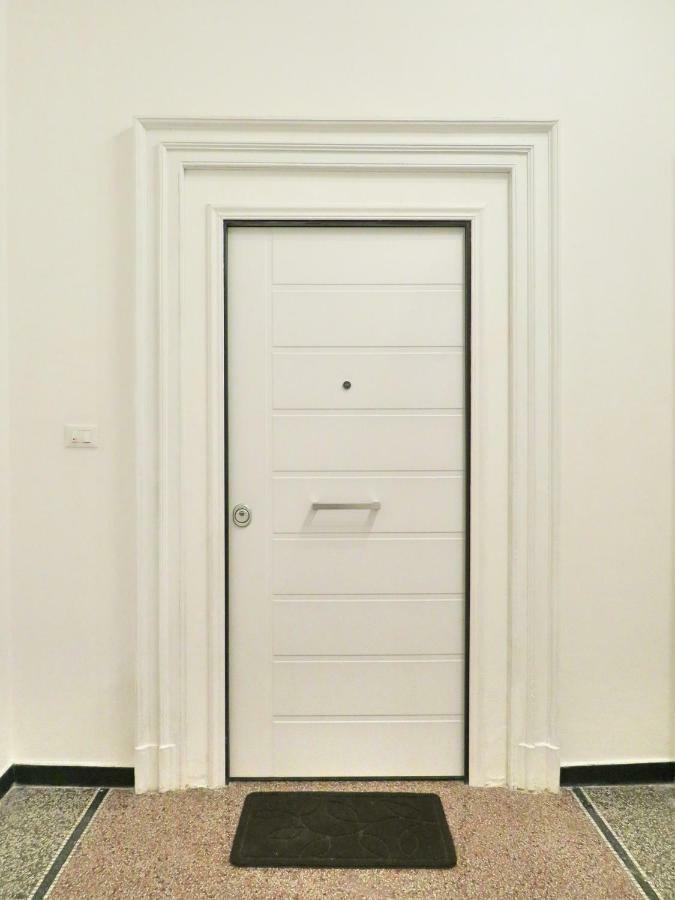 Central Chic Apartment Генуа Екстериор снимка