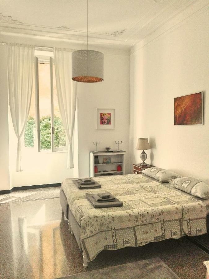 Central Chic Apartment Генуа Екстериор снимка