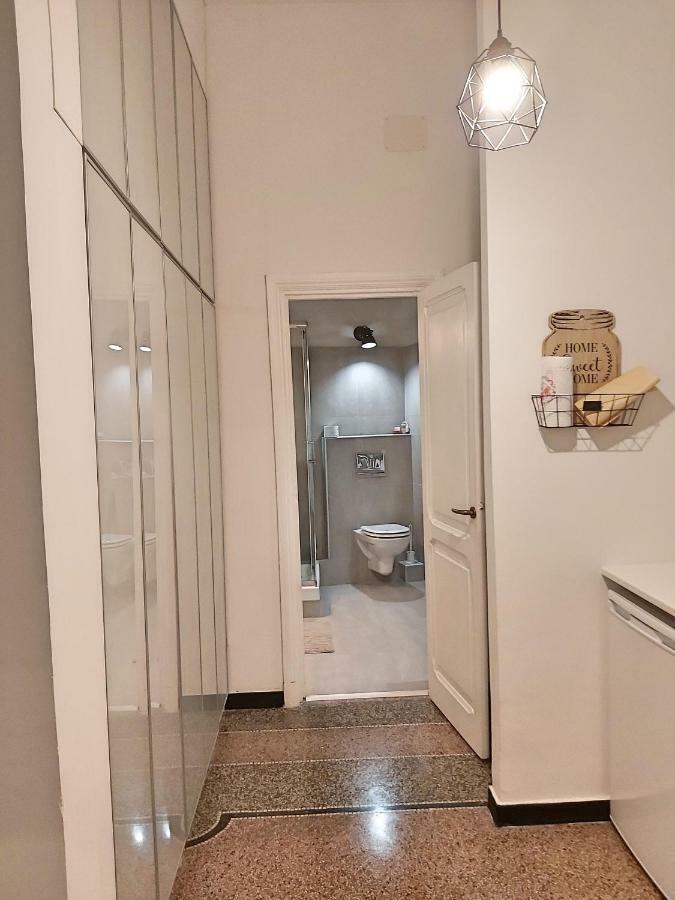 Central Chic Apartment Генуа Екстериор снимка