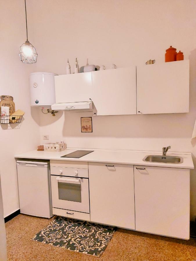 Central Chic Apartment Генуа Екстериор снимка